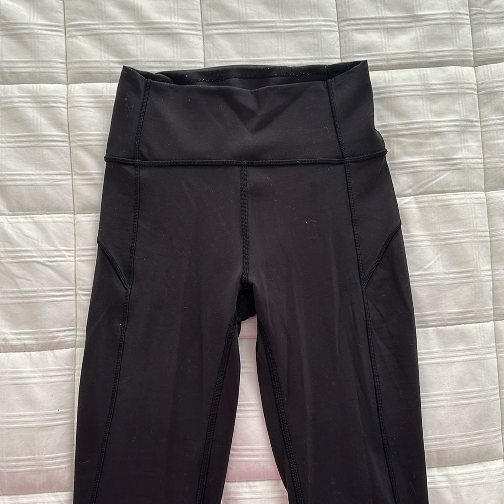 Black Lululemon Leggings, no pilling barely worn